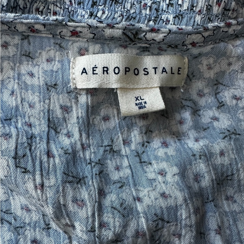 π π- 5/$15 Aeropostale Ditzy Floral Crop Top, Blue & White, XL - Picture 4 of 4